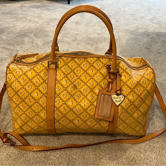 Vintage Y2K Authentic Dooney & Bourke Signature Duffle Bag in yellow color RARE - Picture 4 of 10